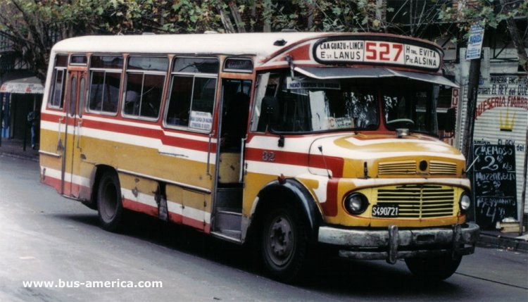 Mercedes-Benz LO 1114 - Alcorta - T.A.L.E.S.A.
S.490721
colectivo que conserva los colores de su anterior línea , la 36 de Buenos Aires y el numero de interno
