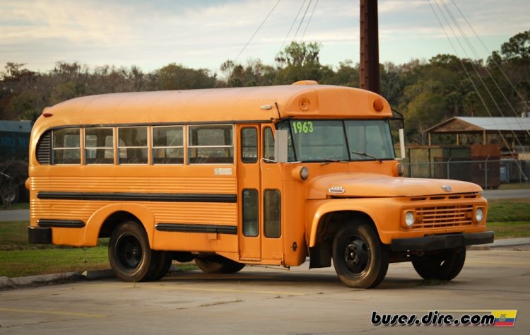 Bus Escolar Ford 1963 B600
USA Bus Escolar
Palabras clave: Bus Escolar Ford 1963 B600