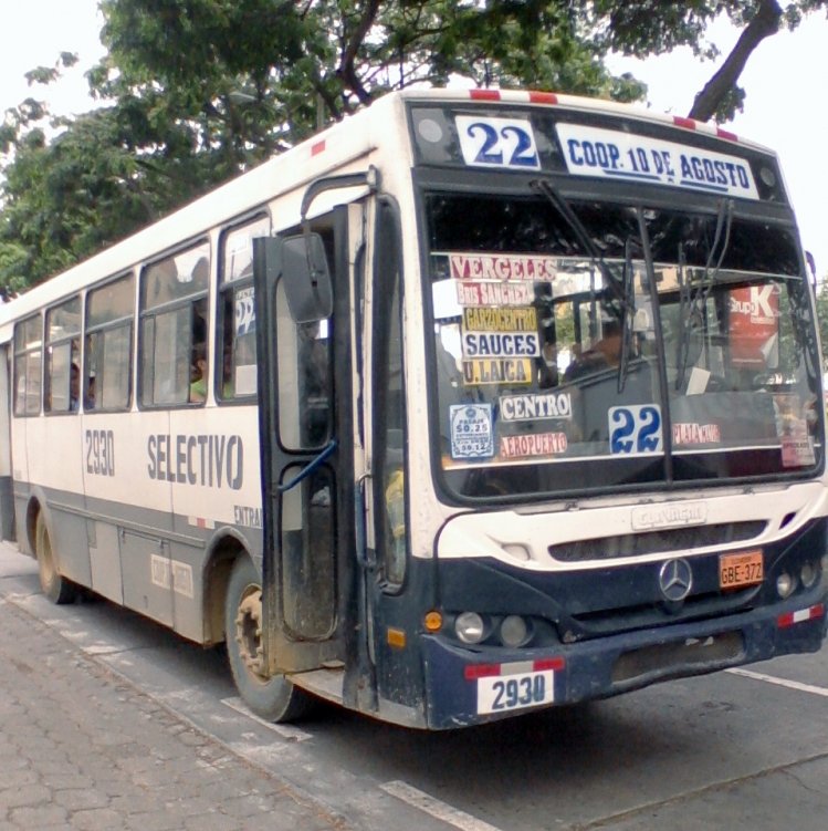 Guayacan Buss en Mercedes Benz
GBE-372
Otro de los pocos buses que carrozó éste taller.
