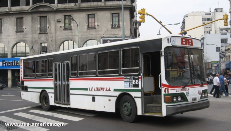 El Detalle OA 101 D2382 - L.E.Liniers
CHX 628

Línea 88 (Buenos Aires), interno 41
