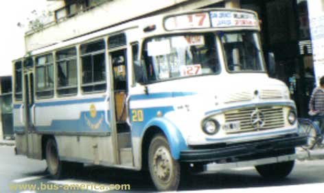 Mercedes-Benz LO 1114 - Carlos Decaroli - 25 de Mayo
[url=https://bus-america.com/galeria/displayimage.php?pid=47618]https://bus-america.com/galeria/displayimage.php?pid=47618[/url]

Líneas 126 & 127 (Rosario), interno 20
