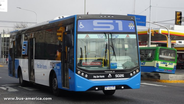 Agrale MT 17.0 LE - Todo Bus Retiro - Emp. San Vicente
AE 998 PI

Línea 51 (Buenos Aires), interno 5026
