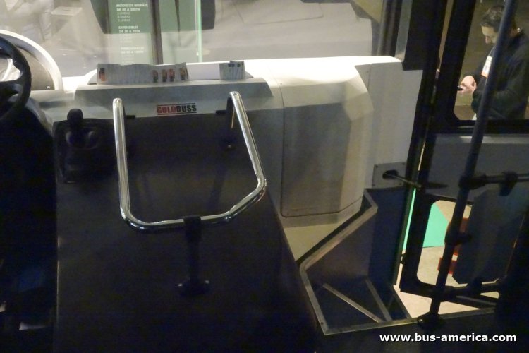 Iveco 170 S28 - Gold Bus - Andes Bus
[url=https://bus-america.com/galeria/displayimage.php?pid=67912]https://bus-america.com/galeria/displayimage.php?pid=67912[/url]
[url=https://bus-america.com/galeria/displayimage.php?pid=67913]https://bus-america.com/galeria/displayimage.php?pid=67913[/url]
[url=https://bus-america.com/galeria/displayimage.php?pid=67914]https://bus-america.com/galeria/displayimage.php?pid=67914[/url]
[url=https://bus-america.com/galeria/displayimage.php?pid=67915]https://bus-america.com/galeria/displayimage.php?pid=67915[/url]
[url=https://bus-america.com/galeria/displayimage.php?pid=67916]https://bus-america.com/galeria/displayimage.php?pid=67916[/url]
[url=https://bus-america.com/galeria/displayimage.php?pid=67917]https://bus-america.com/galeria/displayimage.php?pid=67917[/url]
[url=https://bus-america.com/galeria/displayimage.php?pid=67919]https://bus-america.com/galeria/displayimage.php?pid=67919[/url]

Línea 23 (Prov.Jujuy), interno 52

(Vista interior de la unidad)

Otra novedad de la Expo Transporte 2018
