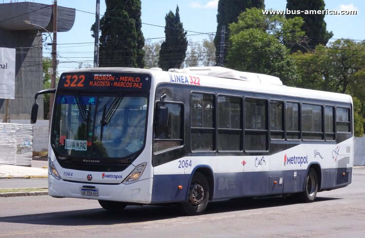 Scania K 250 UB - Marcopolo Torino T 350 - Metropol , Isleña
AF 710 KN
[url=https://bus-america.com/galeria/displayimage.php?pid=70196]https://bus-america.com/galeria/displayimage.php?pid=70196[/url]

Línea 322 (Buenos Aires), interno 2064
Ex línea 65 (Buenos Aires), interno 2


Un aporte a la confusión, una obligación de la ciudad ahora desparramada por varios puntos del Gran Buenos Aires, y donde las unidades que han reemplazado no porta. Me refiero al faldón azul y el falso fileteado obligatorio de la ciudad de Buenos Aires.
