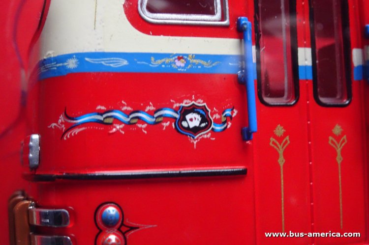 Mercedes-Benz LO 1112 - El Cóndor - La Perlita [reproducción en miniatura]
963-640 [reproducción en miniatura de vehículo de exposición]
PROVINCIA DE BUENOS AIRES
[url=https://bus-america.com/galeria/displayimage.php?pid=66719]https://bus-america.com/galeria/displayimage.php?pid=66719[/url]
[url=https://bus-america.com/galeria/displayimage.php?pid=66720]https://bus-america.com/galeria/displayimage.php?pid=66720[/url]

Línea 6 (Pdo.Moreno), interno 9
