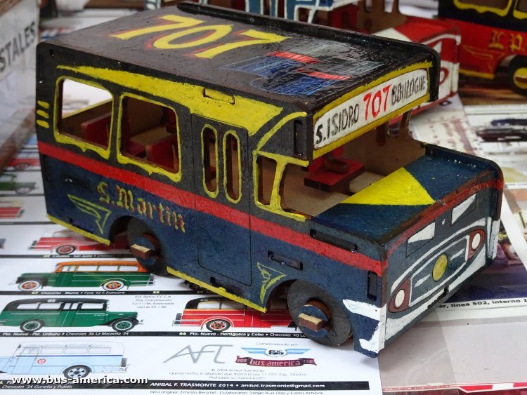 Bus America - MOGSM [juguete / miniatura]
Línea 707 (Pdo.San Isidro) [juguete / miniatura]

