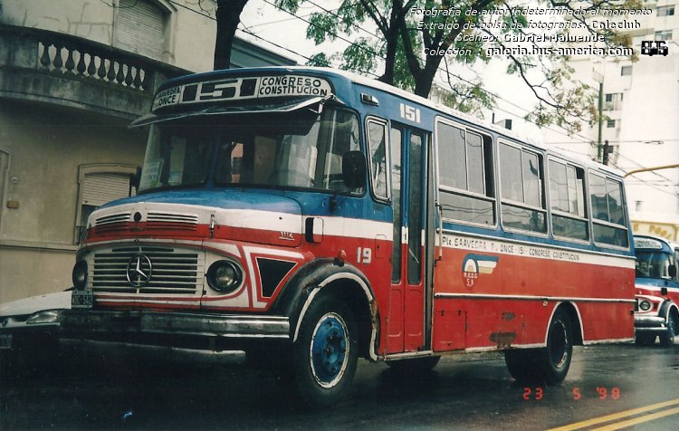Mercedes-Benz LO 1114 - El Detalle , San Miguel - MODO
WDC 542 - ex patente B.2005989
[url=https://bus-america.com/galeria/displayimage.php?pid=69736]https://bus-america.com/galeria/displayimage.php?pid=69736[/url]

Línea 151 (Buenos Aires), interno 19


Fotógrafo: ¿Mario Taboada? ¿Osvaldo Abner? ¿Carlos Chamorro?
Extraído de bolsa de fotografías del Coleclub
Scaneo: Gabriel Maluende
Colección: www.bus-america.com
