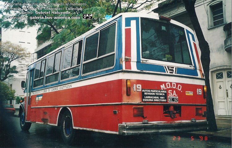 Mercedes-Benz LO 1114 - El Detalle , San Miguel - MODO
WDC 542 - ex patente B.2005989
[url=https://bus-america.com/galeria/displayimage.php?pid=69735]https://bus-america.com/galeria/displayimage.php?pid=69735[/url]

Línea 151 (Buenos Aires), interno 19


Fotógrafo: ¿Mario Taboada? ¿Osvaldo Abner? ¿Carlos Chamorro?
Extraído de bolsa de fotografías del Coleclub
Scaneo: Gabriel Maluende
Colección: www.bus-america.com
