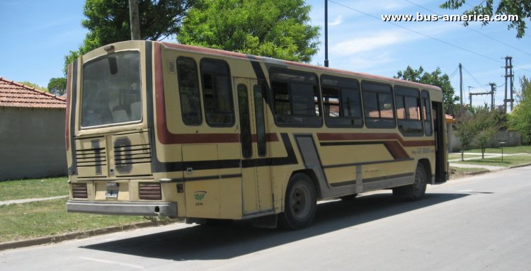 Mercedes-Benz OH 1318 - El Trapiche - La Unión
TDC 082 - ex patente M.277352
[url=https://bus-america.com/galeria/displayimage.php?pid=23374]https://bus-america.com/galeria/displayimage.php?pid=23374[/url]
[url=https://bus-america.com/galeria/displayimage.php?pid=62697]https://bus-america.com/galeria/displayimage.php?pid=62697[/url]
[url=https://bus-america.com/galeria/displayimage.php?pid=62698]https://bus-america.com/galeria/displayimage.php?pid=62698[/url]

Línea 502 (Pdo. Azul), interno 10
Ex líneas 10 (Mendoza), interno 14

Para conocer la historia completa de esta carrocería haga click en: 
[url=https://www.bus-america.com/ARcarrocerias/ElTrapiche/ElTrapiche-histo.php]EL TRAPICHE,  historia de sus carrocerías[/url]

