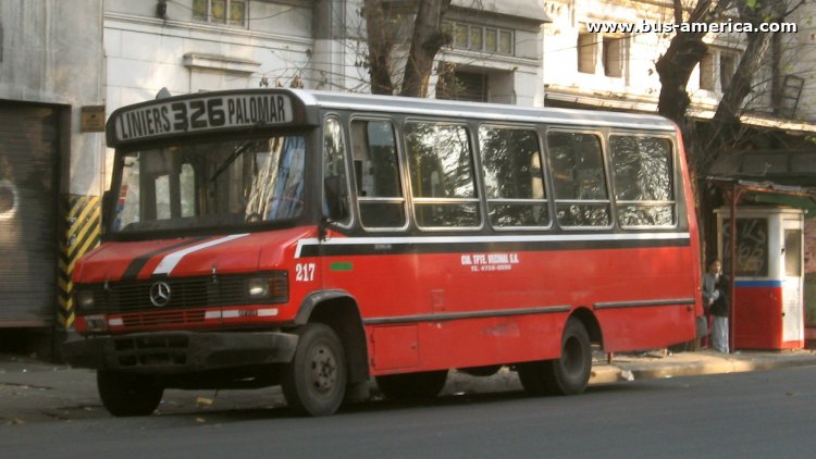 Mercedes-Benz LO 814 - BiMet Ecocor - Cía Tte. Vecinal
CMV 593

Línea 326 (Buenos Aires), interno 217
