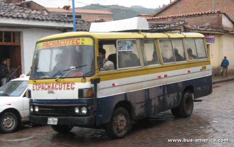 Mitsubishi Rosa (en Perú) - Pachacutec
VU-1591

Pachacutec (Cusco)
