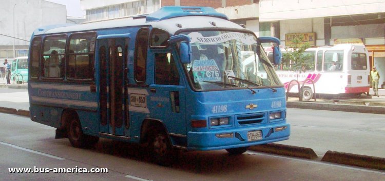 Isuzu Chevrolet NKR - Inconcar - CootransKennedy
SIH-653

Ruta C12 (Bogotá), unidad 41198

