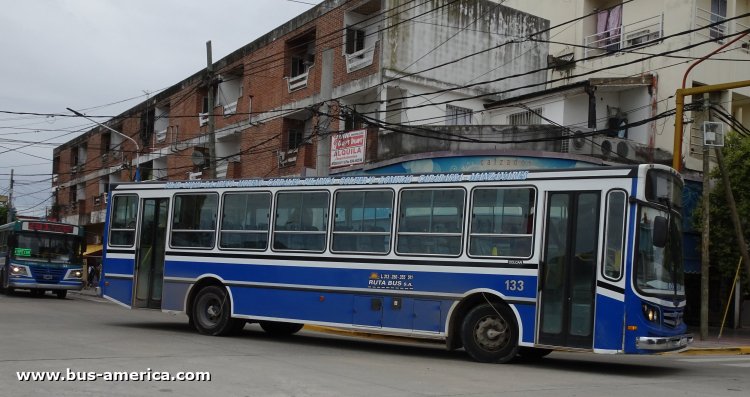 Mercedes-Benz OF 1721 - La Favorita Favorito GR - Ruta Bus
AC 347 WV
[url=https://bus-america.com/galeria/displayimage.php?pid=63060]https://bus-america.com/galeria/displayimage.php?pid=63060[/url]
[url=https://bus-america.com/galeria/displayimage.php?pid=63062]https://bus-america.com/galeria/displayimage.php?pid=63062[/url]

Línea 313 (Prov. Buenos Aires), interno 133
