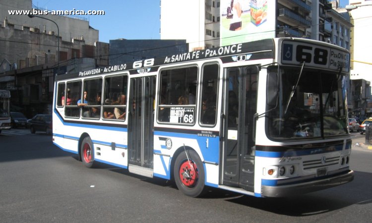 Mercedes-Benz OH 1115 L SB - La Favorita 60-01 - Ttes. Sesenta y Ocho
EKH 077

Línea 68 (Buenos Aires), interno 1
