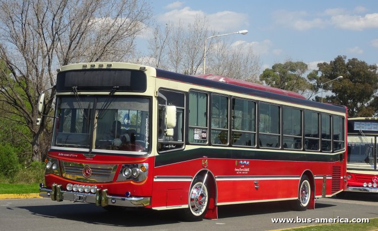 Mercedes-Benz OH 1618 L SB - La Favorita Favorito GR 87/2011 - Nueve de Julio
OBR 137
[url=https://bus-america.com/galeria/displayimage.php?pid=68272]https://bus-america.com/galeria/displayimage.php?pid=68272[/url]
[url=https://bus-america.com/galeria/displayimage.php?pid=68274]https://bus-america.com/galeria/displayimage.php?pid=68274[/url]
[url=https://bus-america.com/galeria/displayimage.php?pid=68275]https://bus-america.com/galeria/displayimage.php?pid=68275[/url]

Línea 109 (Buenos Aires), interno 54
