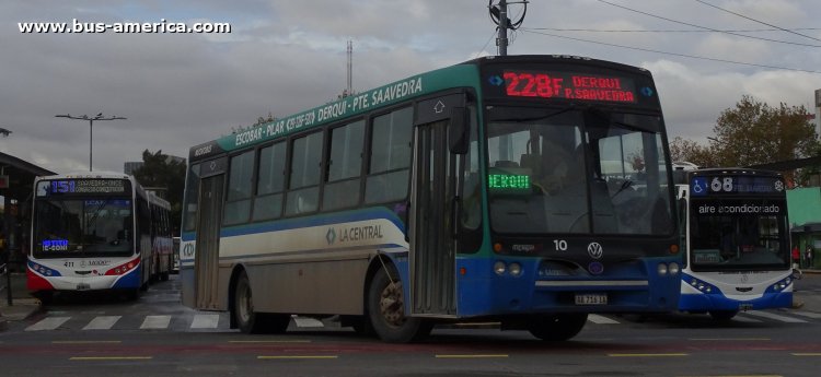 Volkswagen 15.190 - Nuovobus Menghi Euro - La Central
AB 716 IA

Línea 228F (Prov. Buenos Aires), interno 10
