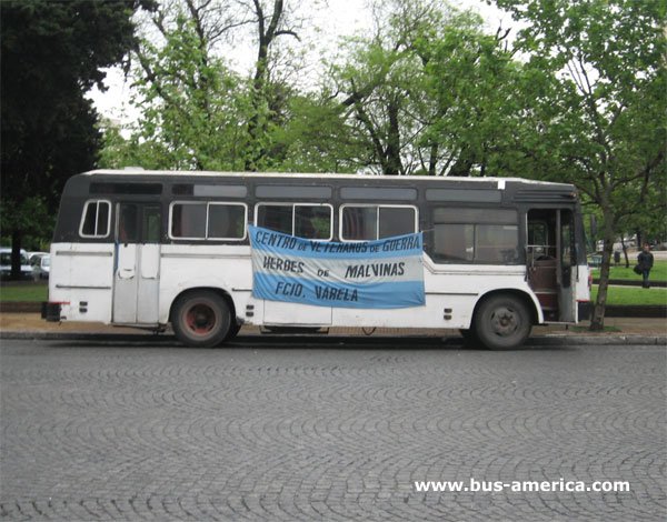 Ford B-7000 frontalizado - Costa Brava
