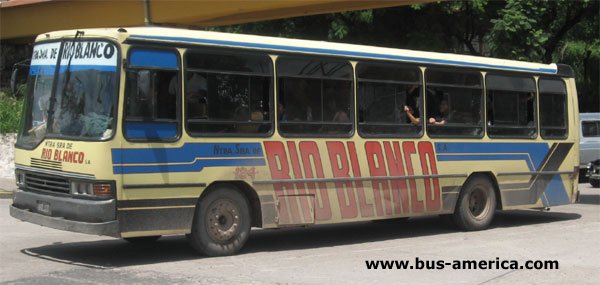 Mercedes-Benz OF 1315 - Alcar - Nstra. Sra.Río Blanco
Nstra. Sra. Río Blanco (S.S.Jujuy), interno 124

