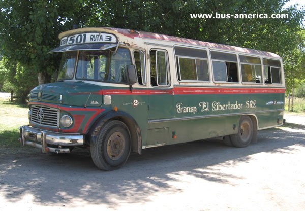 Mercedes Benz LO 1114 - El Detalle - El Libertador - l�nea 501 de Azul
