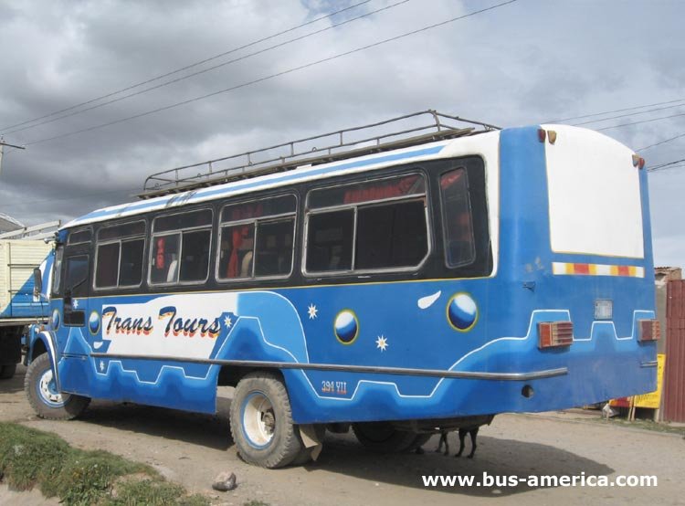 Mercedes-Benz LO 1114 - El Dise�o M-MB-LO 1114/483-001 (en Bolivia)
394YII
