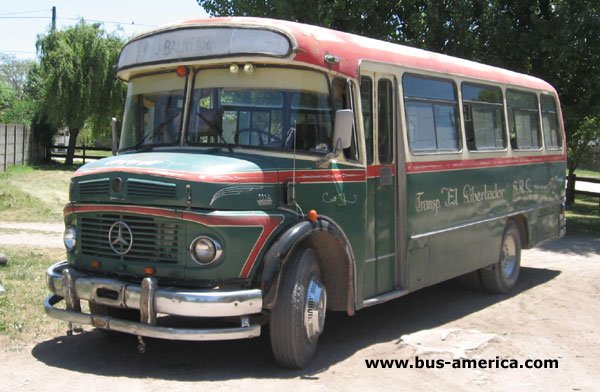 Mercedes-Benz LO 1114 - La Unión LU 48 - El Libertador - línea 501 de Azul
[url=https://bus-america.com/galeria/displayimage.php?pos=-321]https://bus-america.com/galeria/displayimage.php?pos=-321[/url]
[url=https://bus-america.com/galeria/displayimage.php?pos=-323]https://bus-america.com/galeria/displayimage.php?pos=-323[/url]

Línea 501 (Pdo. Azul), interno 3
