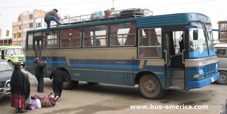 Mercedes-Benz LPO -Caio Gabriela (en Bolivia) - Estrella del Sur
