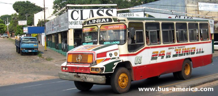 Mercedes Benz L - 24 de Junio
