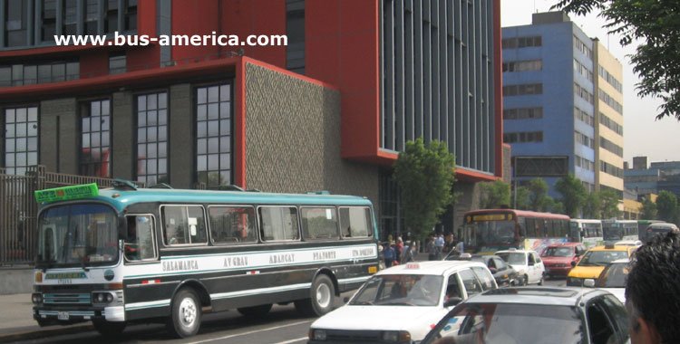 Mitsubishi Fuso - Hyundai FB 500 (en Per�) - ETSPSA
