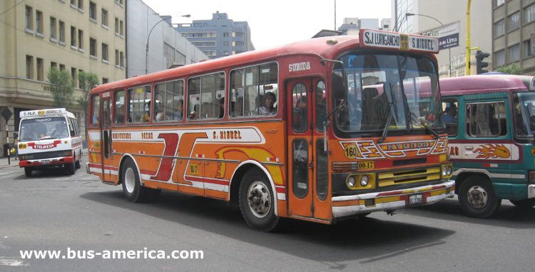 Mitsubishi Fuso - Hyundai FB 500 (en Per) - Las Flores
