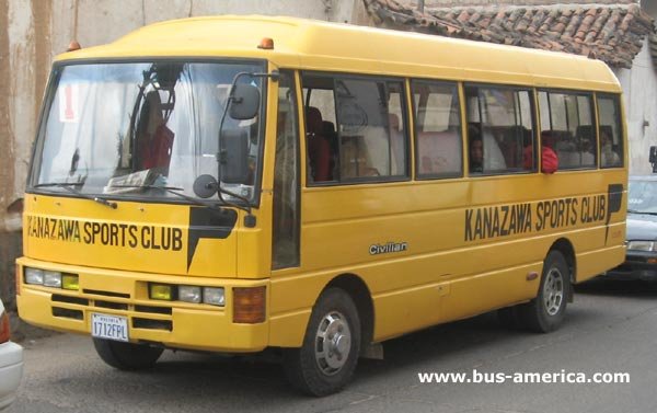 Nissan Civilian - lnea 1 de Sucre (en Bolivia)
