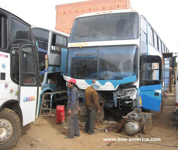 Volvo - Koss Bus - Flota Yungue�a
Omnibus en proceso de terminaci�n en la carroceria
