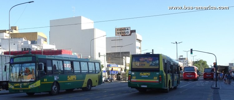Agrale MT 15.0 LE - Todo Bus Pompeya II - SAES
Línea 85 (Buenos Aires), interno 59



Archivo originalmente posteado en ¿junio? de 2018
