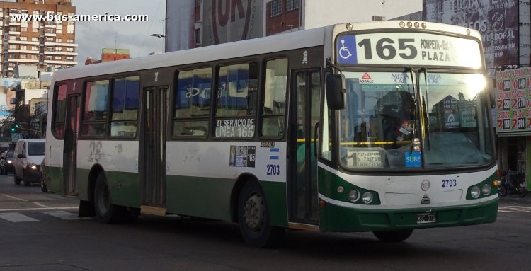 Agrale MT 17.0 LE - Todo Bus Pompeya II - Exp. Lomas
MUC071

Línea 165 (Buenos Aires), interno 2703
Ex línea 28 (Buenos Aires), interno 130 [julio 2013 - mayo 2018]
