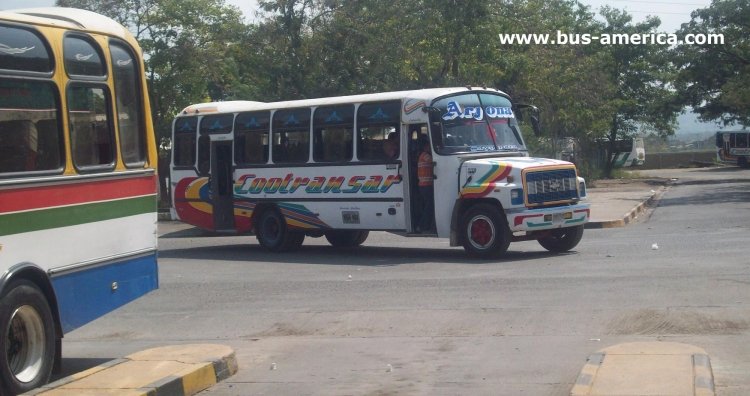 Chevrolet Kodiak B-70 - Leonides Lara - Cootransar
SWJ034
http://galeria.bus-america.com/displayimage.php?pos=-26182
