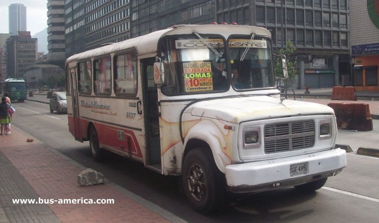Dodge - Blue Bird - Republicana
SGE495
http://galeria.bus-america.com/displayimage.php?pid=29625
