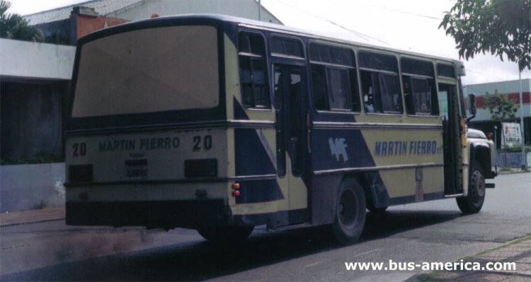 Ford B-7000 - Supercar - Martín Fierro
C.1218622 - UPU528
Para conocer mas sobre la historia de estos coches y esta empresa acceda a la Revista Bus América : http://revista.bus-america.com/Notas/FordMFierro.htm
