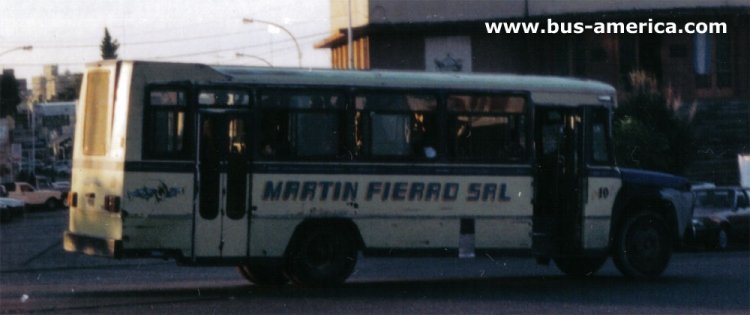 Ford B-7000 - Supercar - Martín Fierro
¿E.133525 - VKN142?
Para conocer mas sobre la historia de estos coches y esta empresa acceda a la Revista Bus América : http://revista.bus-america.com/Notas/FordMFierro.htm
