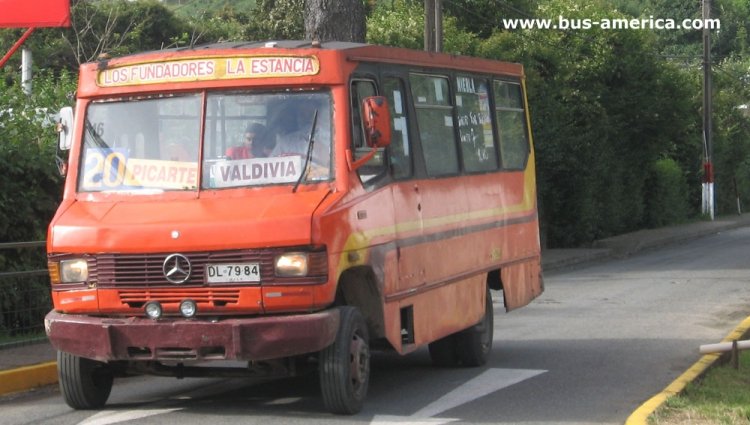 Mercedes-Benz LO 809 - Bertone - El Bosque Los Fundadores
DL-79-84
[url=https://bus-america.com/galeria/displayimage.php?pid=10960]https://bus-america.com/galeria/displayimage.php?pid=10960[/url]

Línea 20 (Valdivia)
