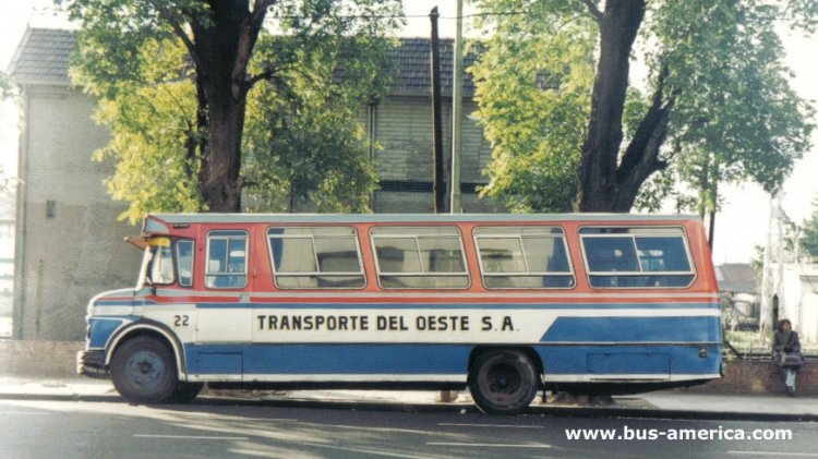 Mercedes-Benz LO 1114 - Bi-Met - Transporte Del Oeste
Línea 153 (Buenos Aires), interno 22
