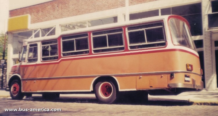 Mercedes-Benz LO 1114 - Corsino - ex Servicios de Transportes
M.208656
[url=https://bus-america.com/galeria/displayimage.php?pid=49607]https://bus-america.com/galeria/displayimage.php?pid=49607[/url]

Ex línea T (Mendoza)

Para conocer la historia completa de esta carrocería haga click en: [url=https://www.bus-america.com/ARcarrocerias/Corsino/Corsino-histo.php]CORSINO, la carrocería que mezclaba épocas en sus productos[/url]
