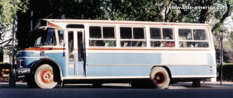 Mercedes-Benz LO 1114 - Crovara 6-82 - Villa María
