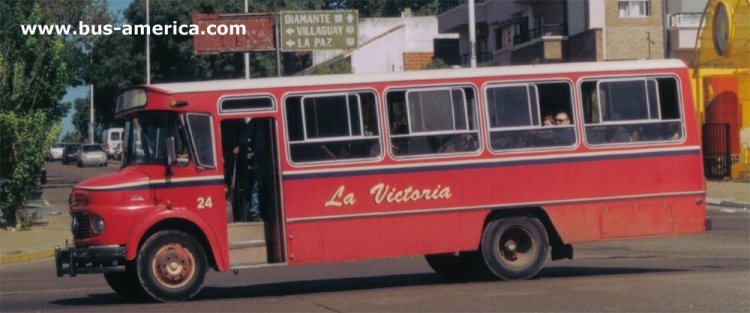 Mercedes-Benz LO 1114 - Ala-La Nueva Estrella - La Victoria
En esta imagen se aprecia el ventilete del conductor de ALA
