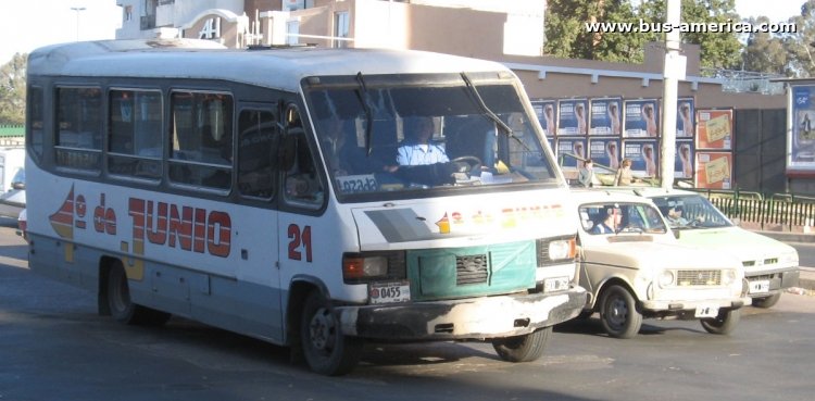 Mercedes-Benz LO 813 - IR - 1º de Junio
SKQ352 - antes C.1841312

1º de Junio (Prov. Córdoba), patente provincial 0455, interno 21
