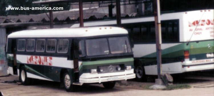 Mercedes-Benz O 140 - El Detalle (en Uruguay) - Mesones
[Datos de izquierda a derecha]
