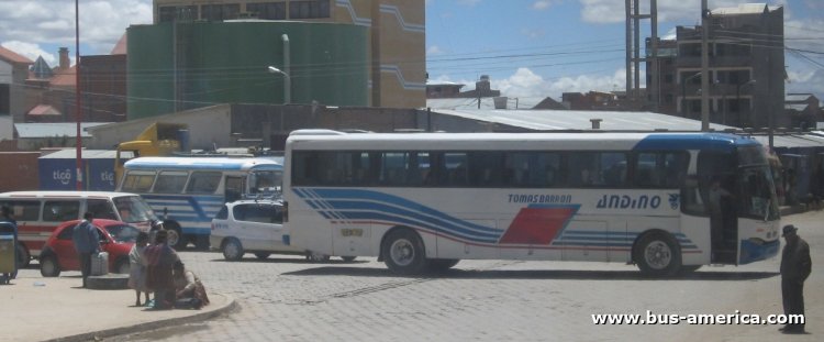 Mercedes-Benz O-370 RS (en Bolivia) - Andino
¿155MZF?
