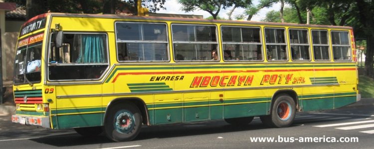 Mercedes-Benz OF - CAIO Vitoria (en Paraguay) - Mbocaya Poty
Línea 252 (Asunción), interno 9
