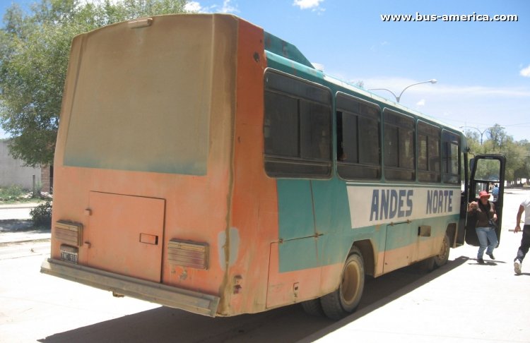 Mercedes-Benz OF 1214 - Colonnese y Cia - Andes Norte
T.123375 - TNC910
http://galeria.bus-america.com/displayimage.php?pid=30
