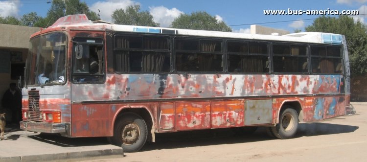 Mercedes-Benz OF 1214 - DE.CA.RO.LI - F. Gutierrez
C.1296283 - TZX944
http://galeria.bus-america.com/displayimage.php?pid=21
