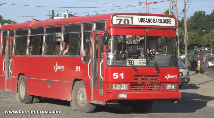 Mercedes-Benz OF 1318 - Eivar - 3 de Mayo
BAI485

Línea 70 (Barciloche), interno 51

