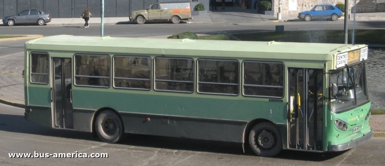 Mercedes-Benz OF 1417 - La Favorita - 12 de Octubre
FXP800

Líneas 531 (Mar del Plata), interno 1

